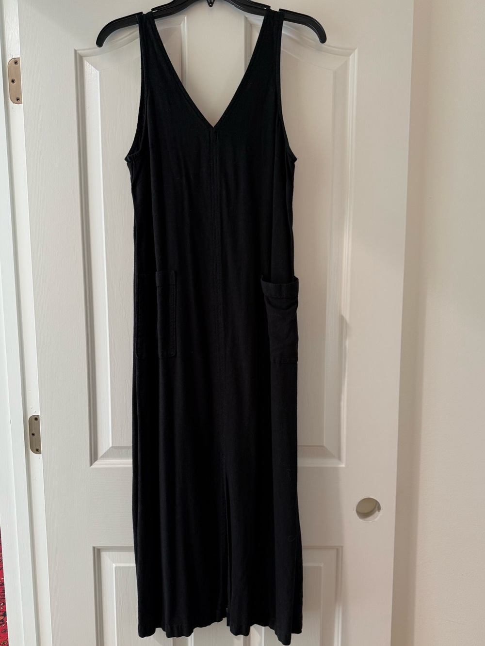 Old Navy Linen Look Black V-Neck Sleeveless Maxi Dress with front pockets & slit